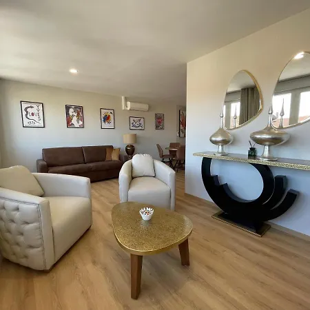 Lägenhet Yves Saint Laurent/ Coco Chanel