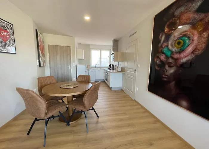 Appartement Yves Saint Laurent/ Coco Chanel *