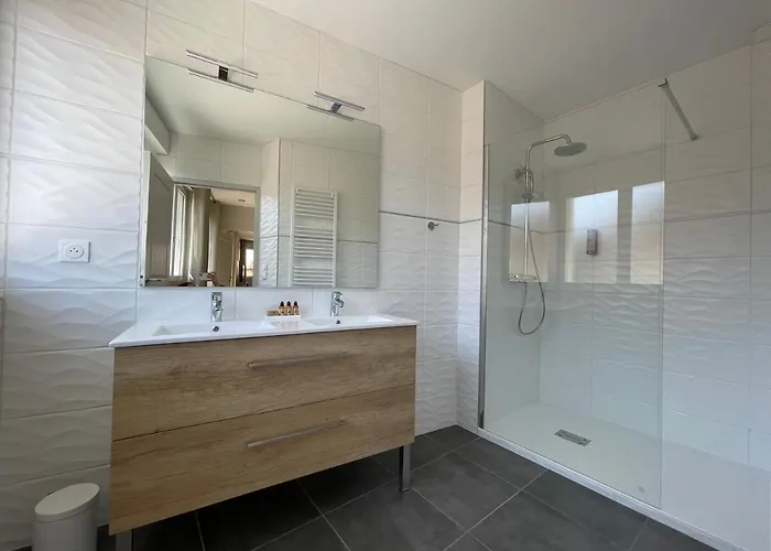 Yves Saint Laurent/ Coco Chanel Appartement Albi