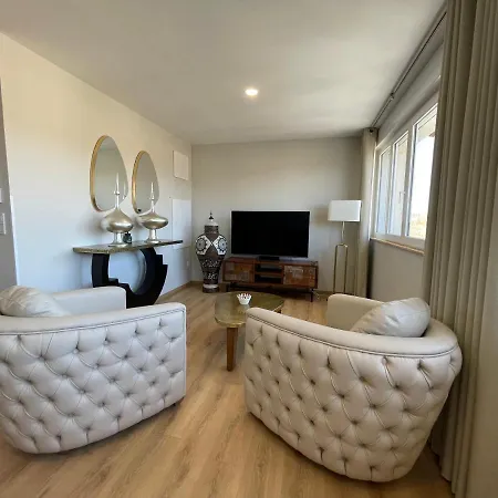 アパート Yves Saint Laurent/ Coco Chanel